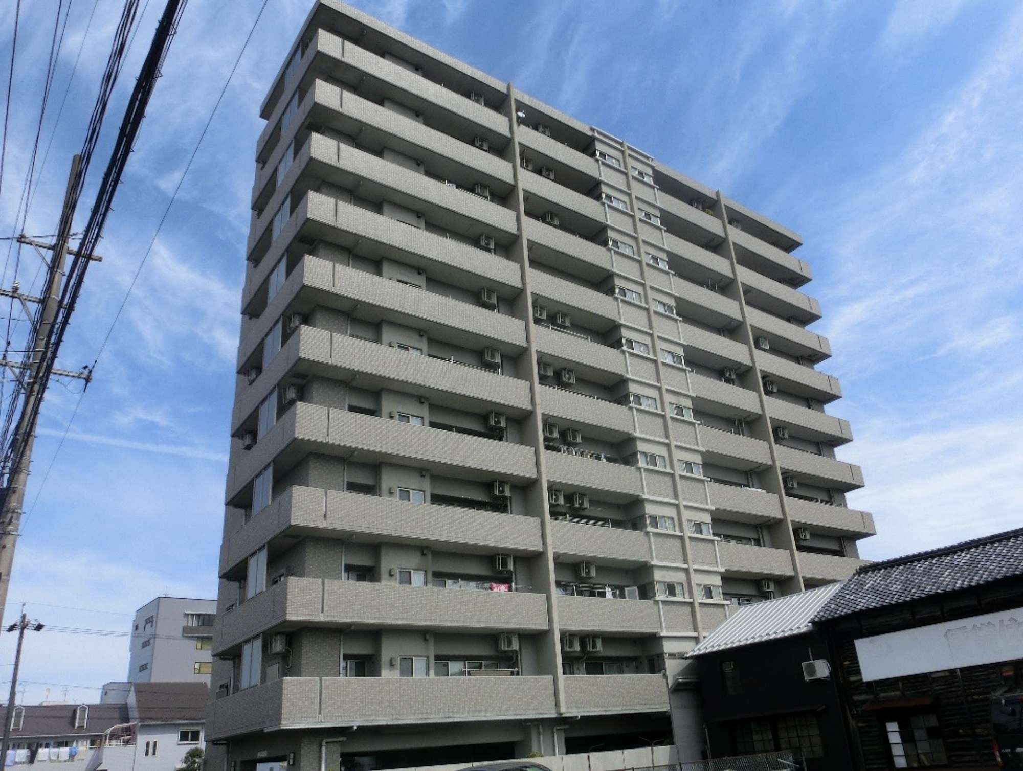 シャトレ愛松鷹匠 大規模修繕工事の完成後