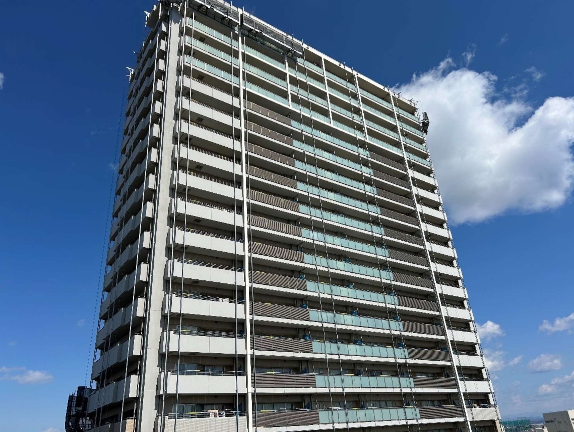 ゼルクシティ安城 大規模修繕工事の工事中