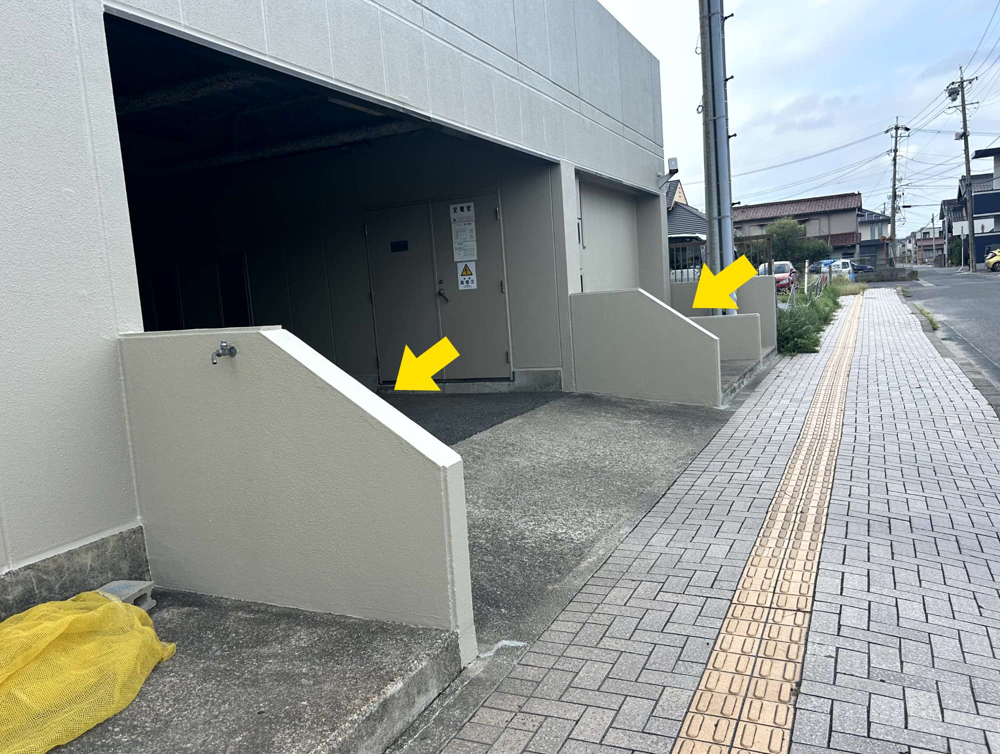 ラビデンス高浜ステーション 駐車場の出入口 工事後