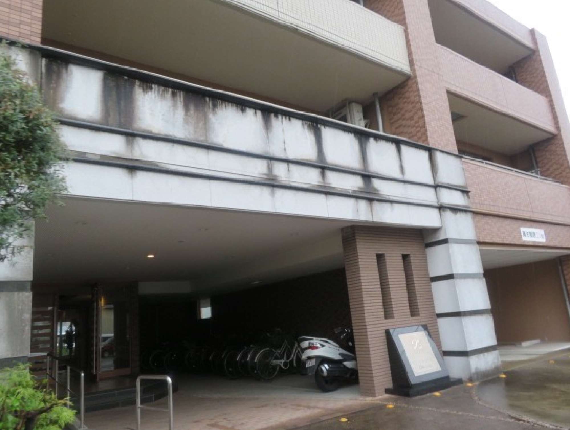 ロフティ春日井Ⅱ　エントランス　工事前